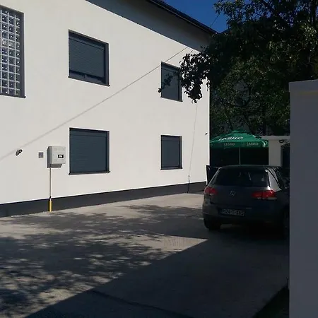 Hadziomerovic Apartments Appartamento *