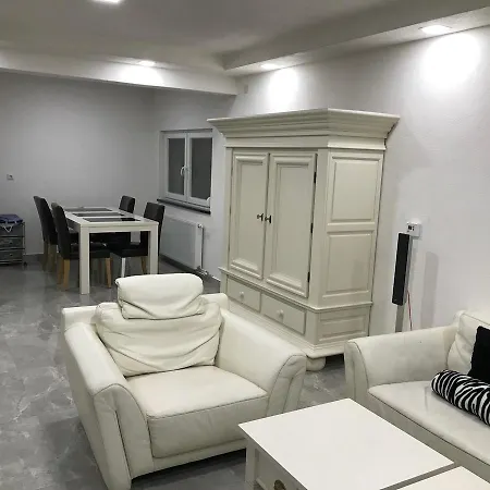 Hadziomerovic Apartments Appartamento