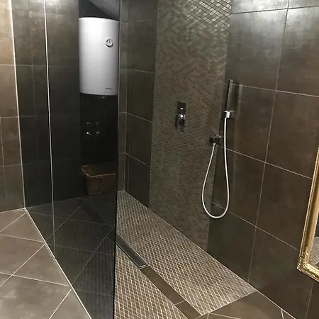 Hadziomerovic Apartments Appartamento *