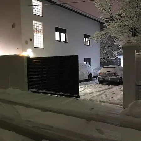 Hadziomerovic Apartments Appartamento *
